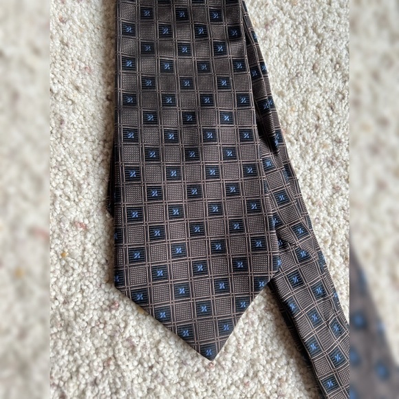 Villa Bugatti silk tie - Picture 1 of 4
